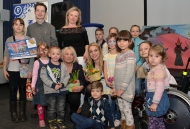 Slavnostní předání šeku z projektu Antistresového diáře Kiwanis